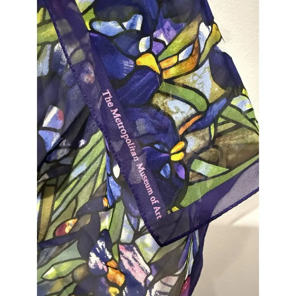 NWT The MET Exclusive Louis C Tiffany Irises 100% Silk Scarf Museum Logo Floral